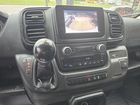 Used 2023 RAM ProMaster 2500 FWD image 11