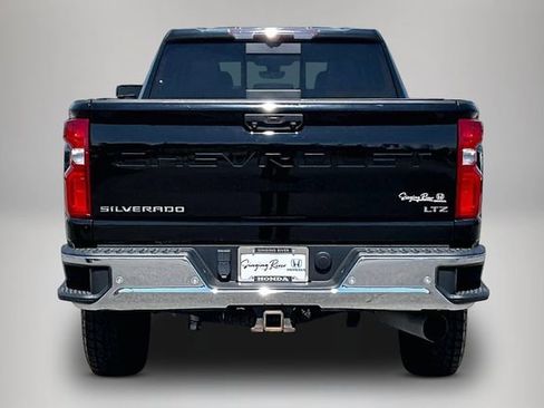 Used 2022 Chevrolet Silverado 2500 LTZ w/ LTZ Plus Package AWD/4WD image 6