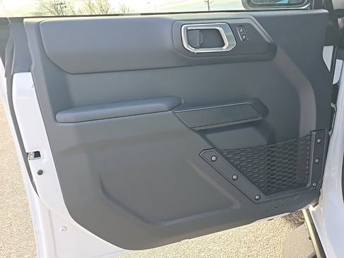 New 2025 Ford Bronco Badlands image 14