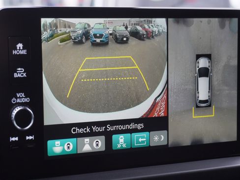 Used 2025 Honda Pilot Black Edition image 34