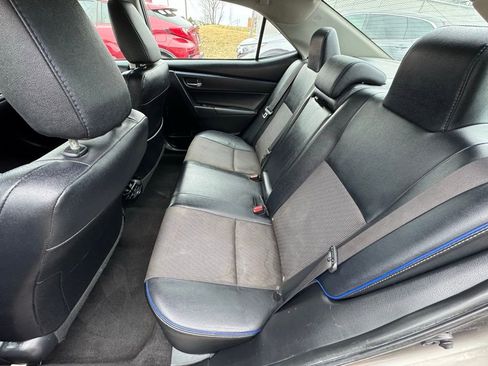 Used 2017 Toyota Corolla SE w/ Carpet Mat Package (TMS) FWD image 13