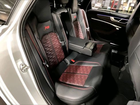 Used 2025 Audi RS 6 performance image 17