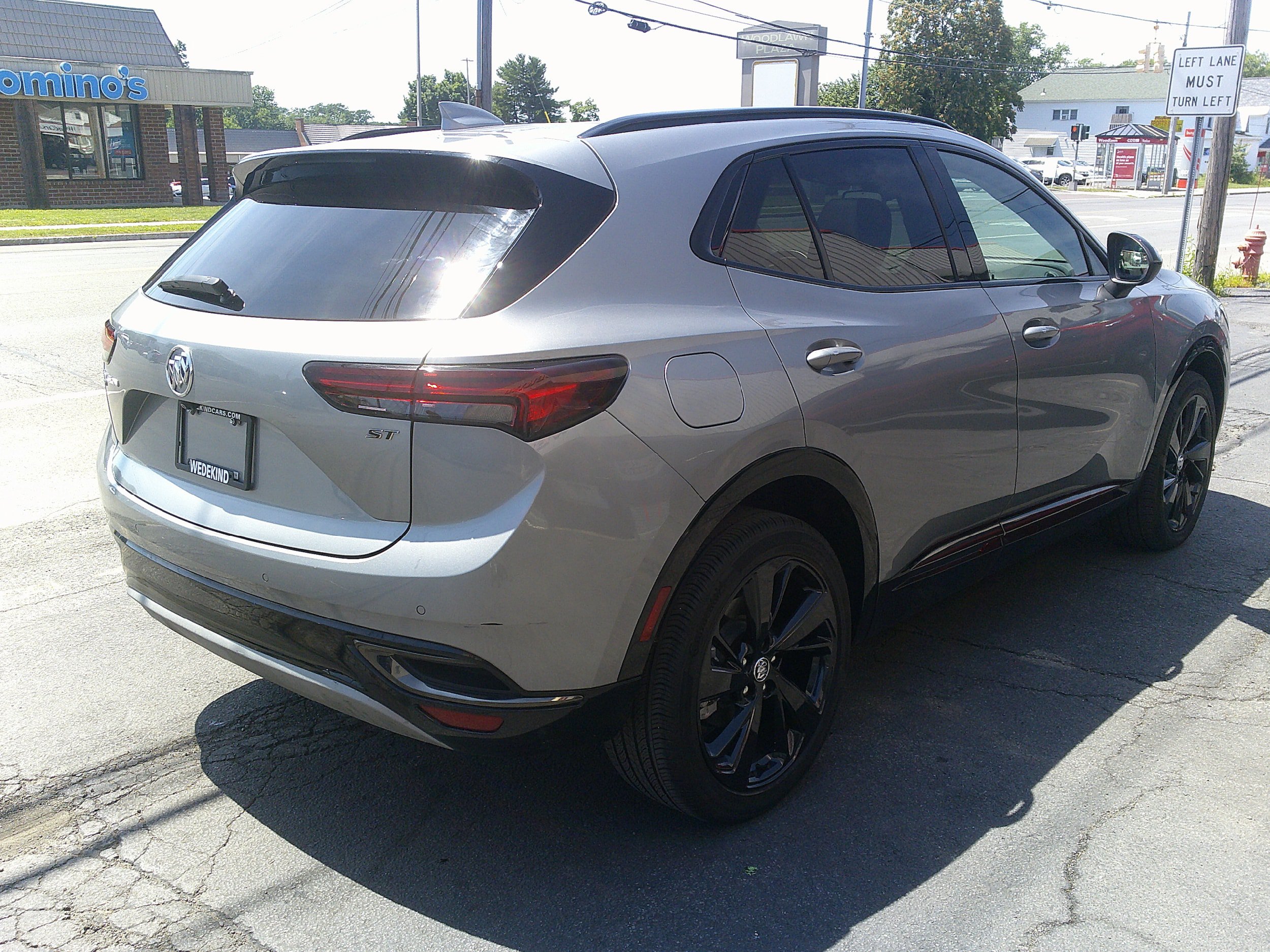 Used 2023 Buick Envision Essence w/ Sport Touring Package AWD/4WD image 8
