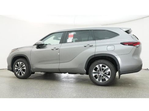 New 2026 Toyota Highlander XLE image 20