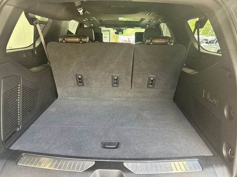 Used 2025 GMC Yukon XL Denali Ultimate AWD/4WD image 9
