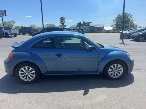 Used 2018 Volkswagen Beetle 2.0T Coast FWD image 7