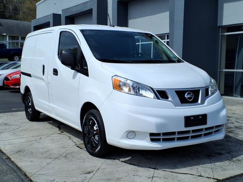 Used 2020 Nissan NV200 S image 1