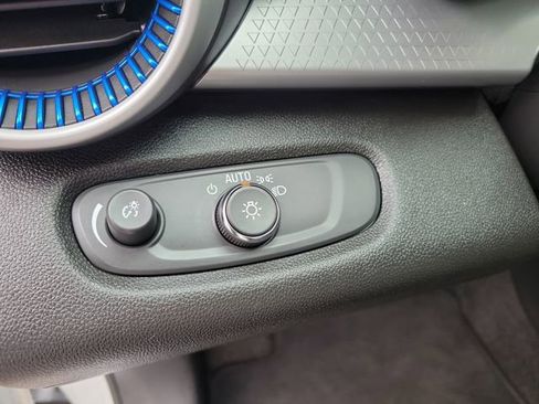 Certified 2024 Chevrolet Trax LS image 19