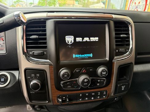 Used 2017 RAM 2500 Laramie w/ Convenience Group AWD/4WD image 12
