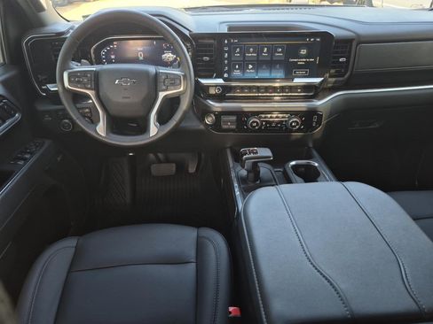 Certified 2026 Chevrolet Silverado 1500 RST AWD/4WD image 17