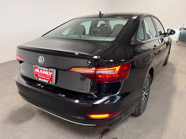 Used 2021 Volkswagen Jetta SE FWD image 3