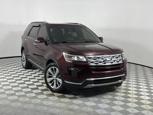 Used 2018 Ford Explorer Limited w/ Equipment Group 301A FWD image 2