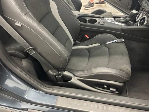 Used 2022 Chevrolet Camaro SS RWD image 34
