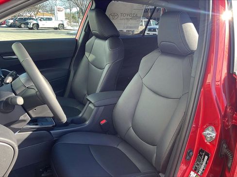 New 2026 Toyota Corolla Cross XLE image 11