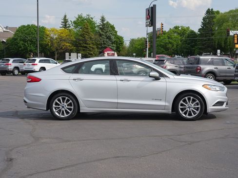 Used 2017 Ford Fusion S FWD image 2