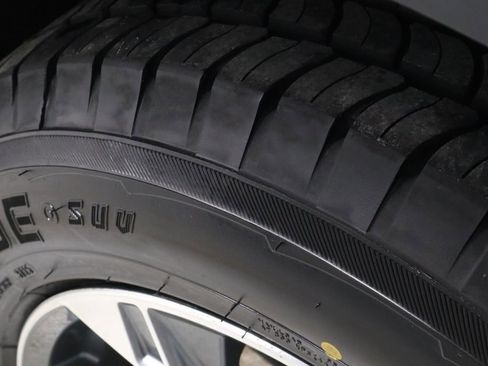 Used 2025 Chevrolet Blazer LT image 19