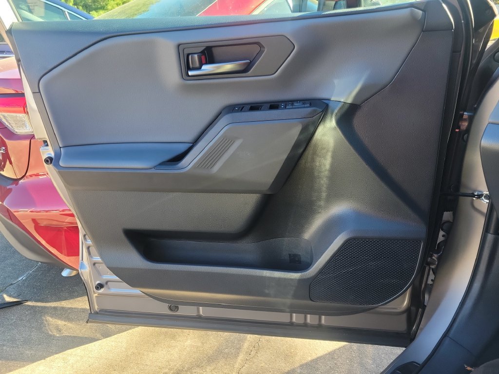 Used 2026 Toyota RAV4 SE w/ Convenience Package FWD image 13
