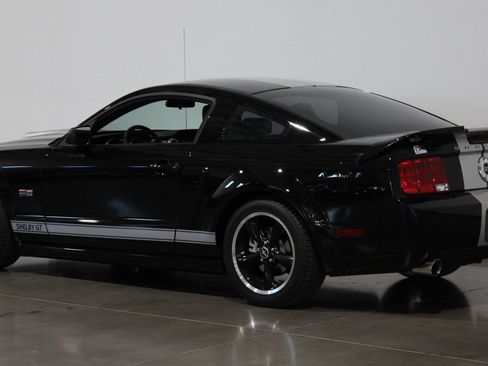 Used 2007 Ford Mustang GT RWD image 28