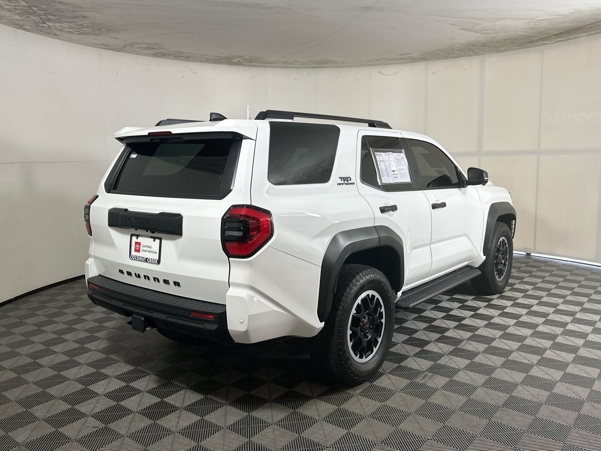 Certified 2025 Toyota 4Runner TRD Off-Road Premium AWD/4WD image 3