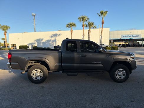 Used 2021 Toyota Tacoma SR5 image 4