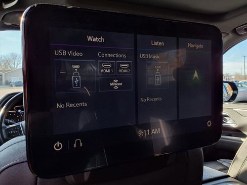 Used 2021 GMC Yukon SLT w/ SLT Premium Package image 25