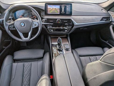 Certified 2023 BMW 530i w/ Convenience Package image 18
