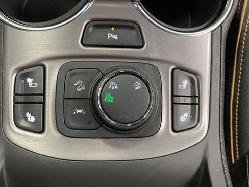 Used 2022 GMC Terrain AT4 w/ Infotainment Package II AWD/4WD image 20