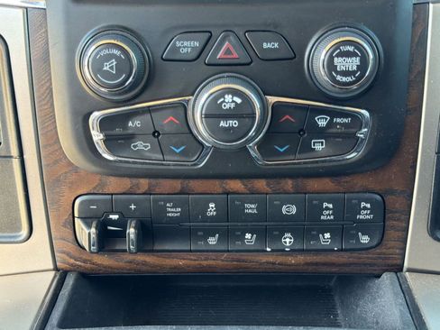 Used 2018 RAM 3500 Laramie Longhorn image 18