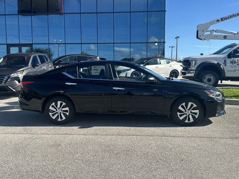 New 2025 Nissan Altima 2.5 S image 7