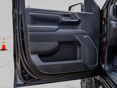 Used 2023 GMC Sierra 1500 SLT w/ SLT Premium Package image 34