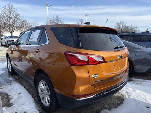 Used 2019 Chevrolet Equinox LT w/ Driver Convenience Package image 2