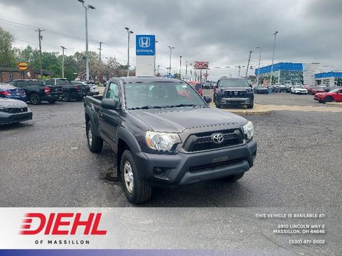 Used 2013 Toyota Tacoma 4x4 Regular Cab image 1