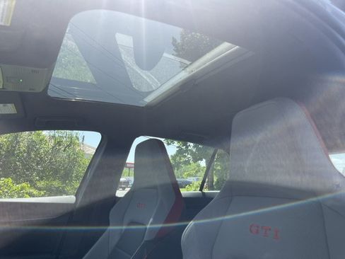 New 2026 Volkswagen GTI SE FWD image 5
