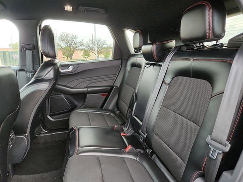 Used 2024 Ford Escape ST-Line image 5