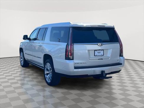 Used 2015 Cadillac Escalade ESV Platinum AWD/4WD image 4