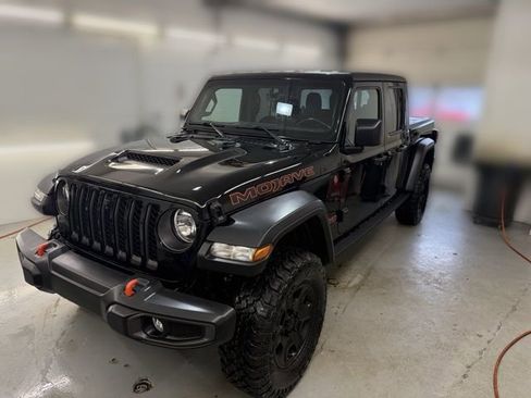 Used 2022 Jeep Gladiator Mojave w/ Trailer Tow Package AWD/4WD image 2