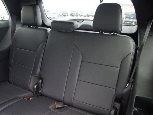 Used 2025 Chevrolet Traverse LT AWD/4WD image 14