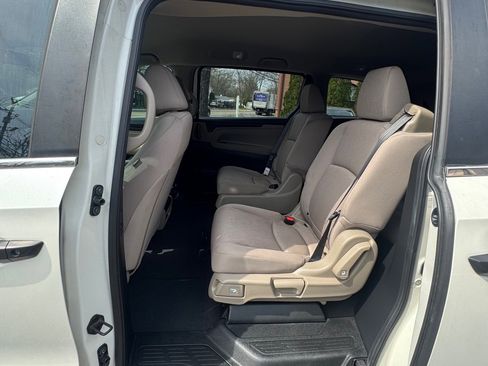 Used 2019 Honda Odyssey LX image 13