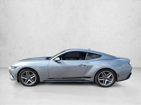 Used 2024 Ford Mustang Coupe RWD image 8