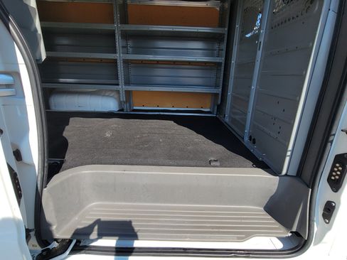 Used 2015 Nissan NV 2500 SV w/ Side & Curtain Airbag Package image 43