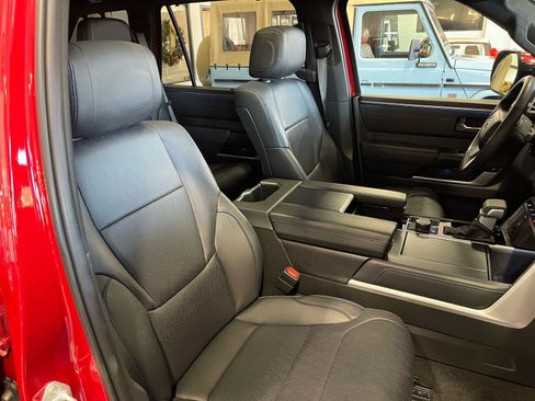 Used 2023 Toyota Sequoia Platinum image 40