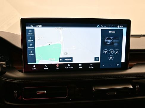 Used 2023 Lincoln Nautilus Reserve image 17