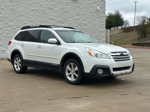 Used 2013 Subaru Outback 2.5i Limited image 9