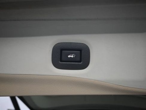 Used 2016 Nissan Rogue SL w/ SL Premium Package AWD/4WD image 27
