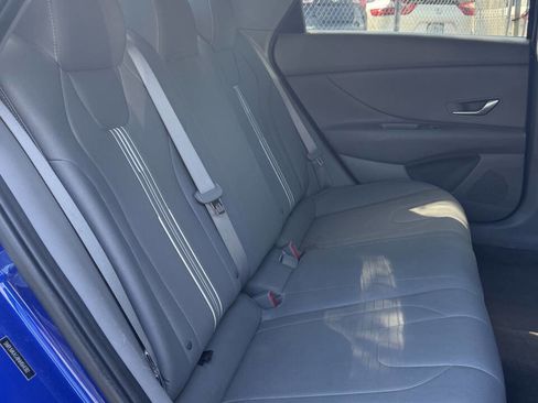 Used 2022 Hyundai Elantra SEL image 20