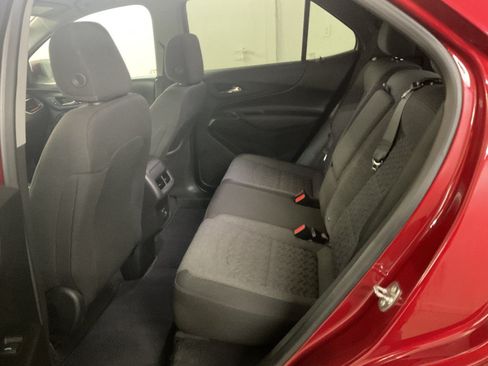 Used 2024 Chevrolet Equinox LT AWD/4WD image 9