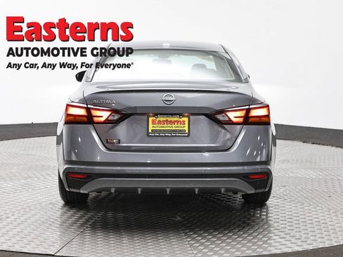 Used 2025 Nissan Altima 2.5 SV image 6