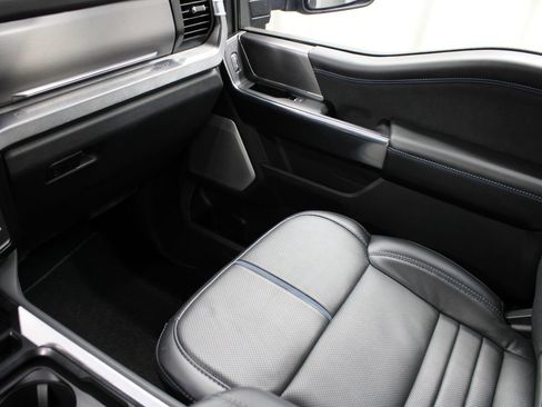 Used 2026 Ford F450 Platinum AWD/4WD image 40