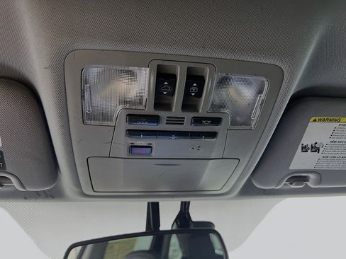 Used 2015 Toyota Highlander Limited Platinum FWD image 21