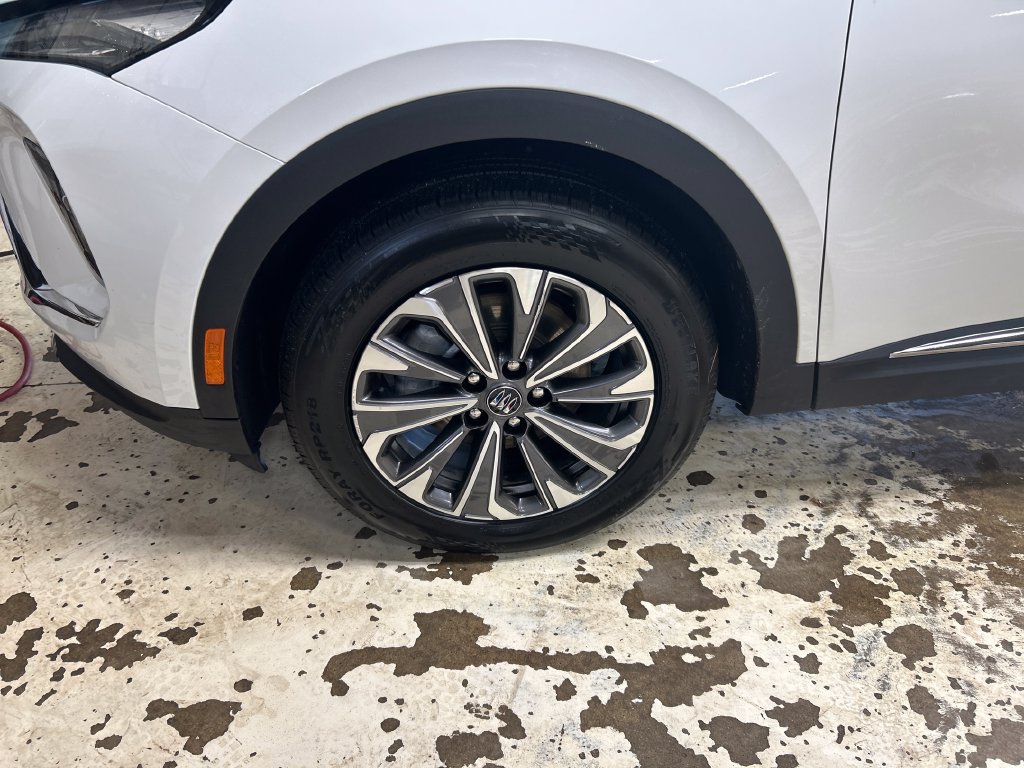 Used 2024 Buick Envision Preferred AWD/4WD image 11